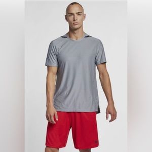 Men’s Nike Training Shirt | M | Grey